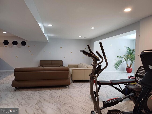 Building Photo - 25501 Emerson Oaks Dr