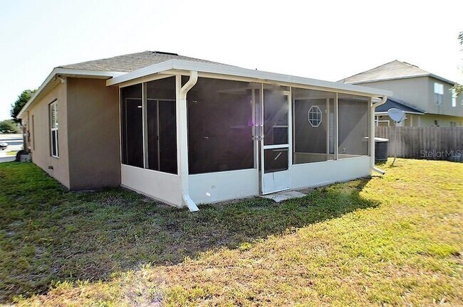 Building Photo - 1017 Tawny Eagle Dr