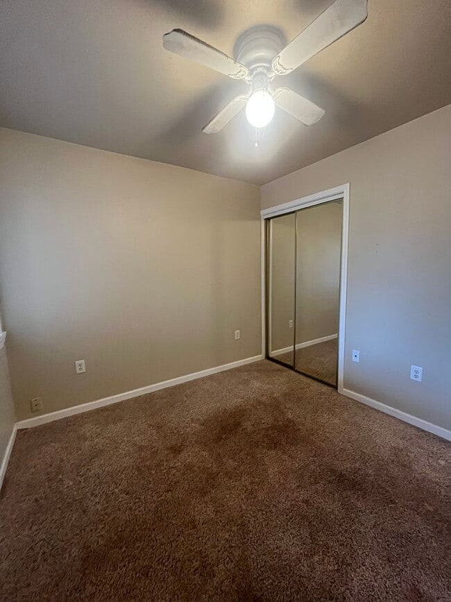 Building Photo - 3-Bedroom 2.5-Bathroom home in Eugene