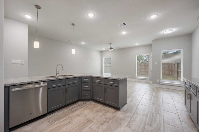 Building Photo - 4410 Rosemont St