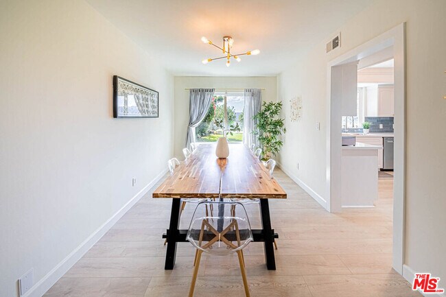 Building Photo - 2620 Sea Pine Ln