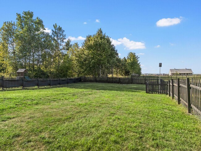 Building Photo - Charming 4-Bedroom Home in Prime St. Charl...