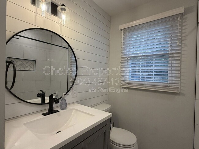 Building Photo - 5044 Baylor Dr