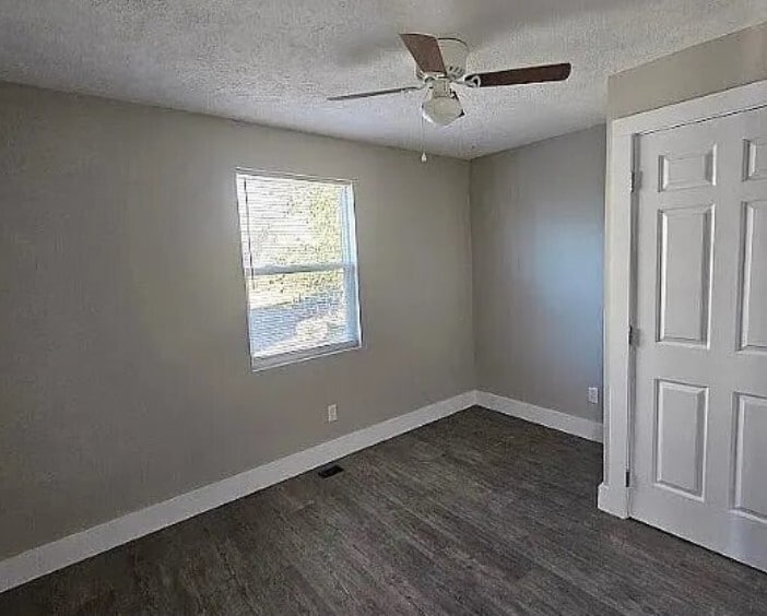 Building Photo - 207 Hidell Rd