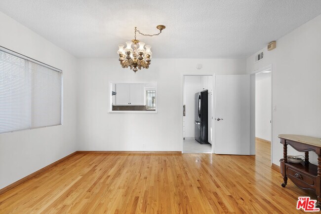 Building Photo - 824 S Shenandoah St