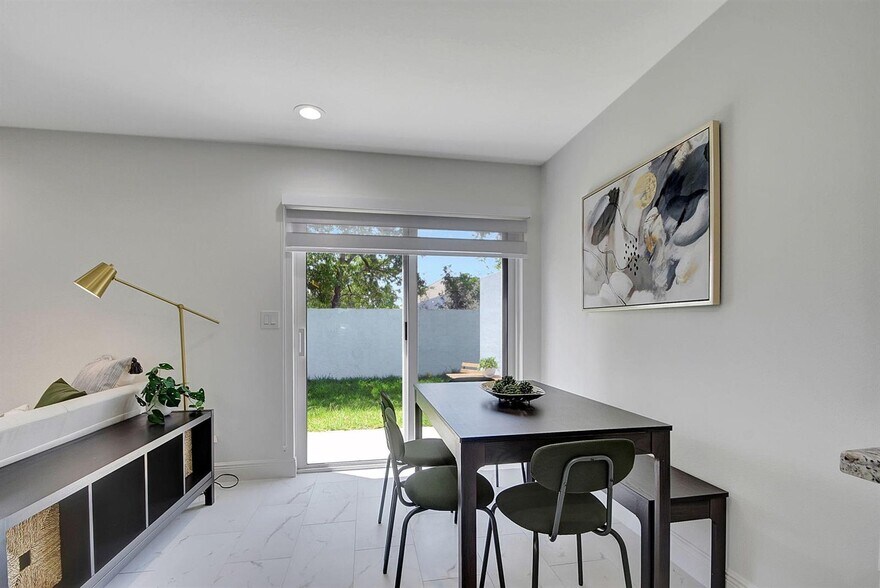 Building Photo - 3871 Patio Ct