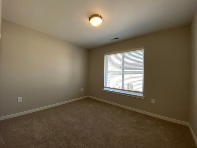 Building Photo - $2,350 | 3 Bedroom, 2.5 Bathroom Town Home...