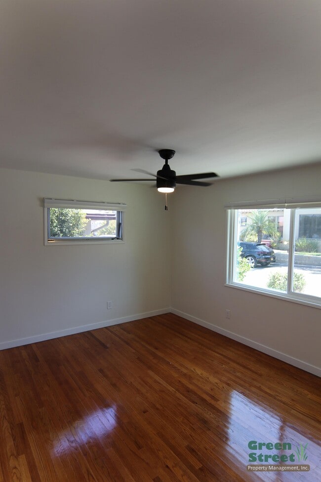 Building Photo - 2974 Maple Ct