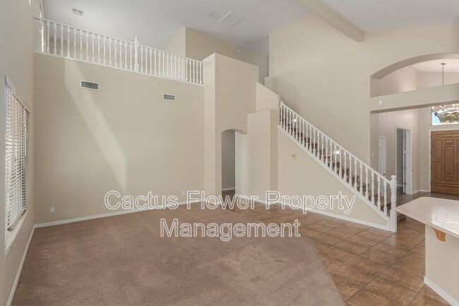 Building Photo - 749 E La Costa Dr