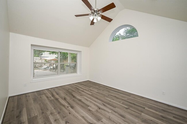 Building Photo - 25007 Ivy Trace Ln