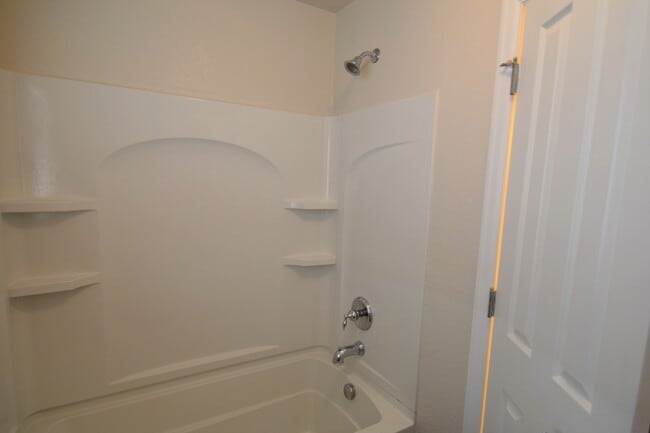 Building Photo - Beautiful townhome near Ft. Carson available to move in!