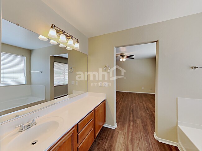 Building Photo - 7719 S 69th Lane