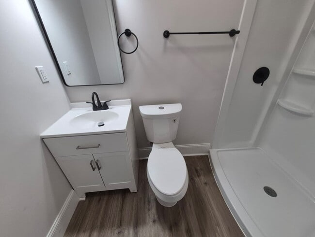 Building Photo - Newly Renovated 2-Bedroom in Elsmere – Off-Street Parking & W/D Hookups