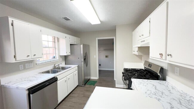 Building Photo - 5757 Sweet Meadow Dr