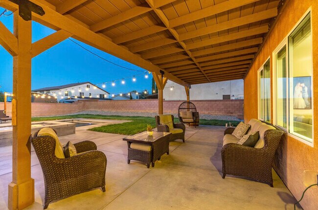 Building Photo - 44112 Sierra Vista Dr