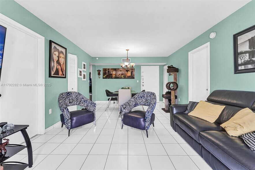 Primary Photo - 4845 NW 7th St