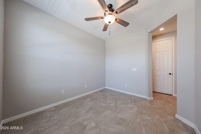 Building Photo - 10813 W Tonto St