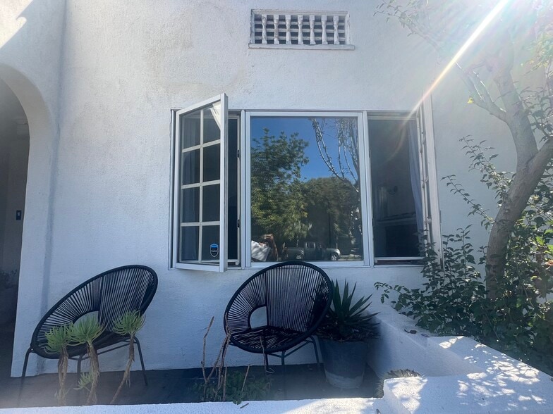 Building Photo - 1234 Keniston Ave