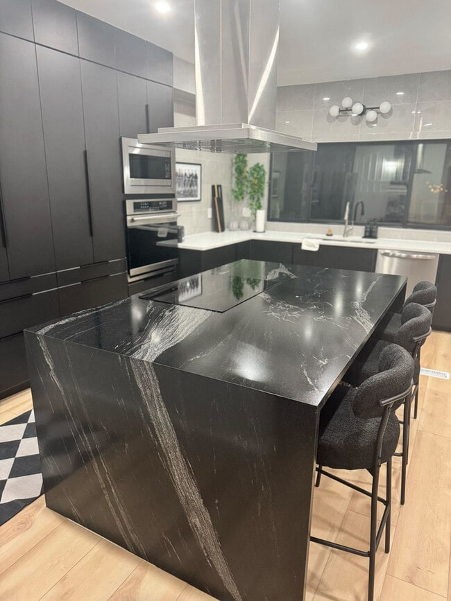 Building Photo - 25 N Rose Blvd