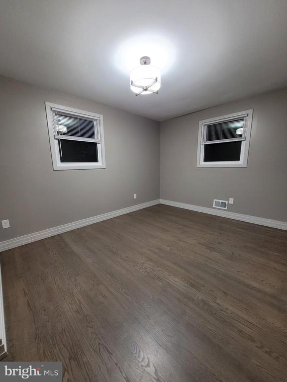 Building Photo - 2710 Rose Valley Dr