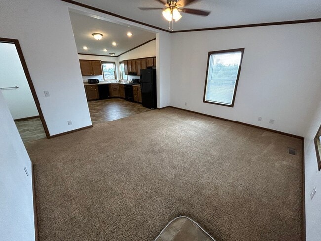 Building Photo - 220 Riverwood Dr