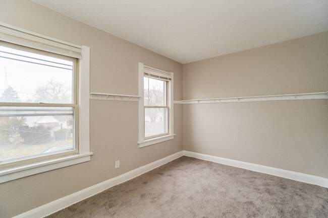 Building Photo - 3606 Leybourn Ave