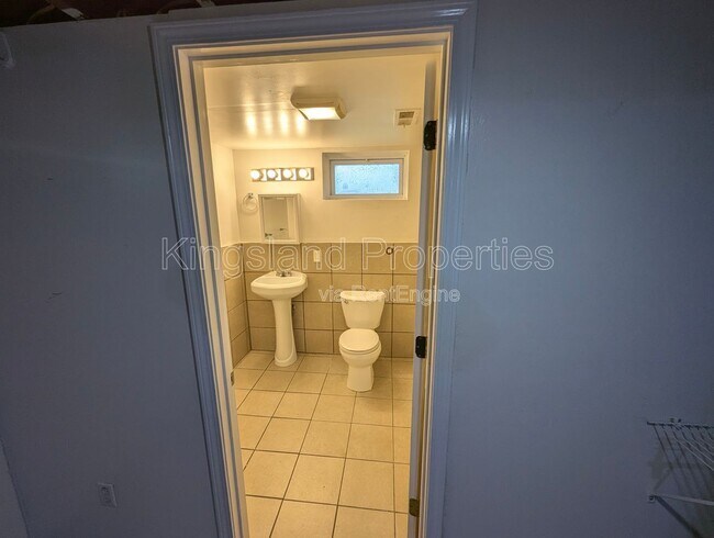 Building Photo - 12336 Santa Maria Dr