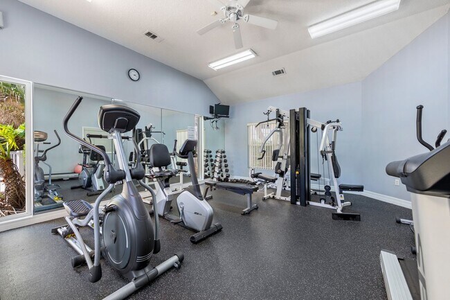 Building Photo - Luxury Finishes Throughout!!