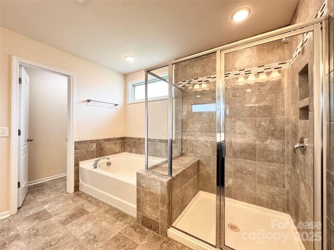 Building Photo - 10428 Honeyfur Ct
