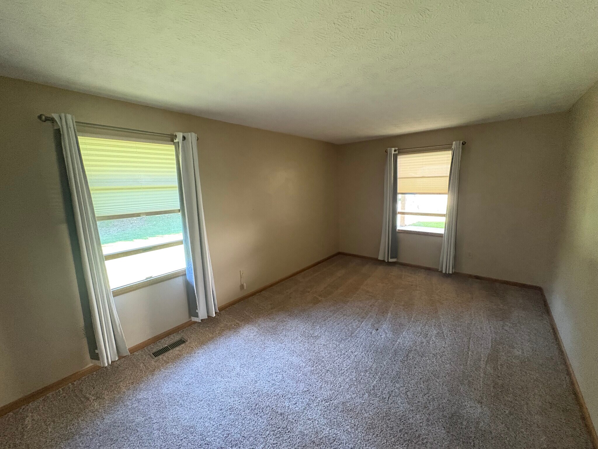 Building Photo - 7333 McSmith Ln