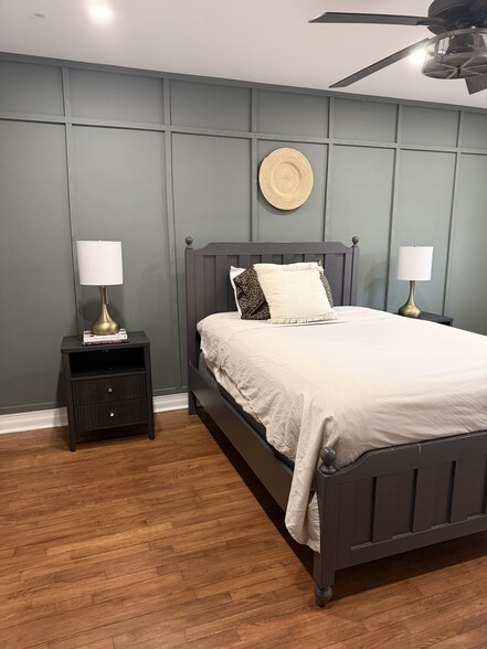 Building Photo - 2082 Pitman Ave