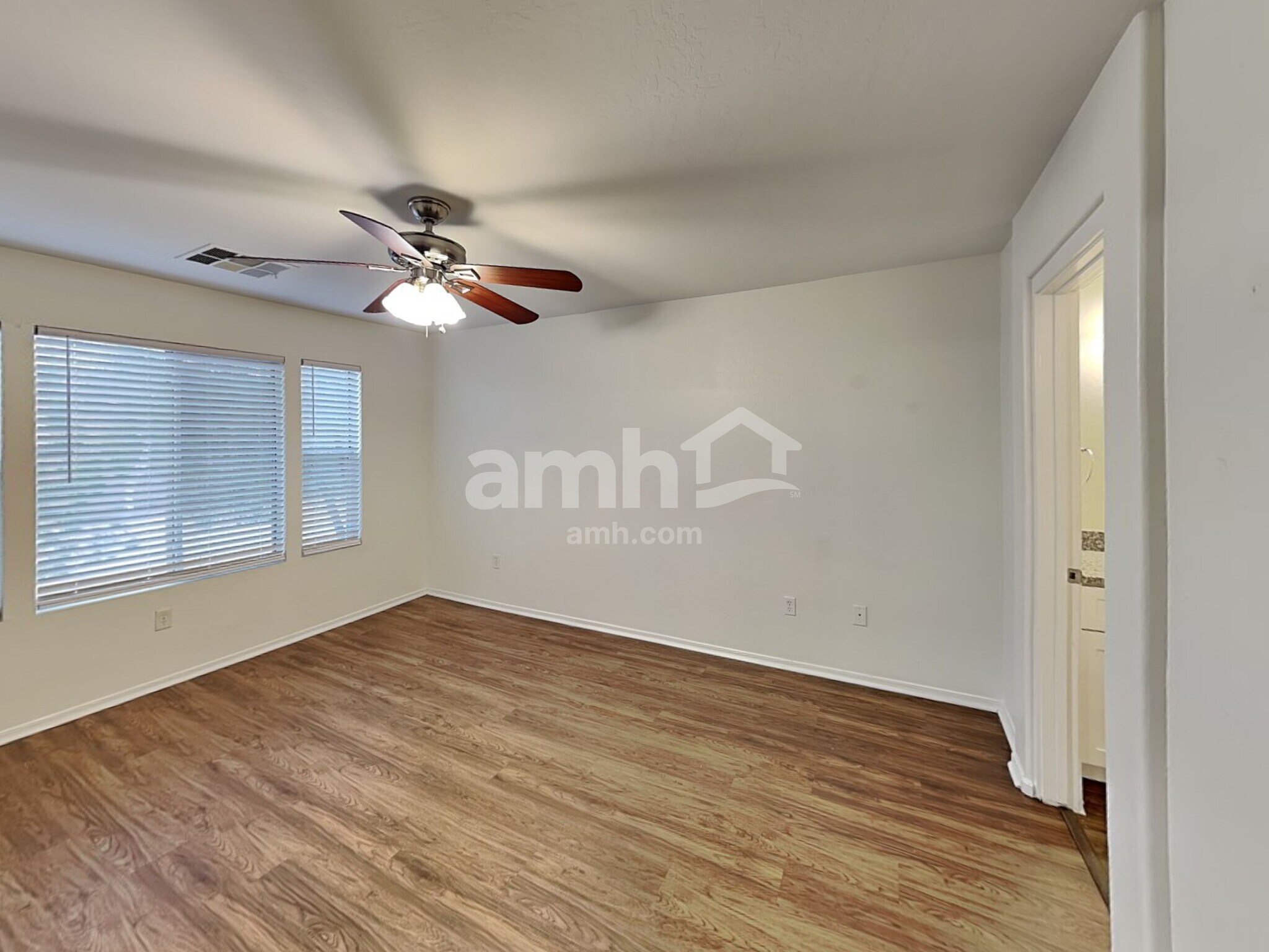 Building Photo - 2030 S 87th St