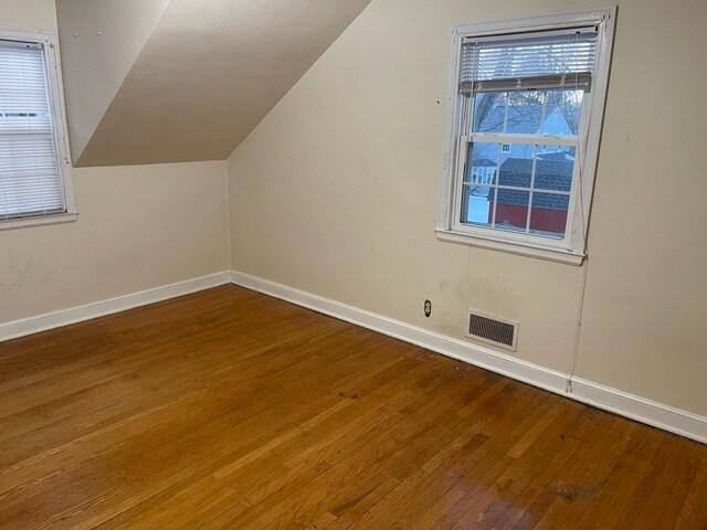 Building Photo - 626 Park Rd