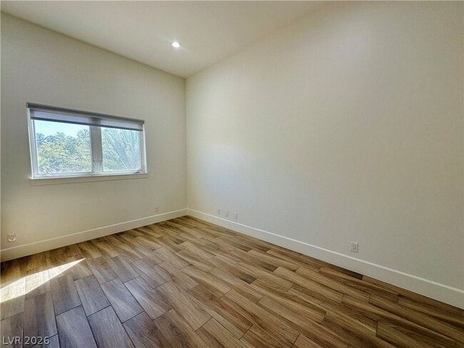 Building Photo - 2025 Grouse St