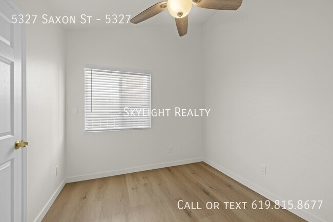 Building Photo - 5327 Saxon St