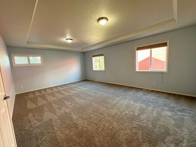 Building Photo - 4 Bedroom Bethany Home with Office on Main Level!