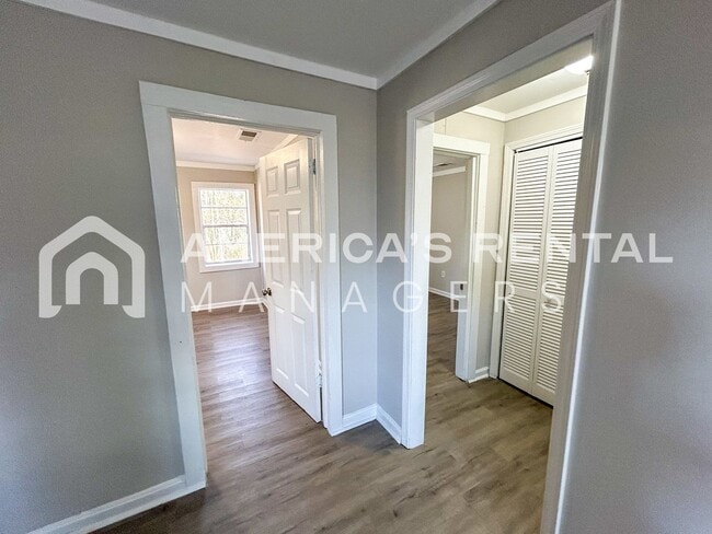 Building Photo - Home for rent in Adamsville!