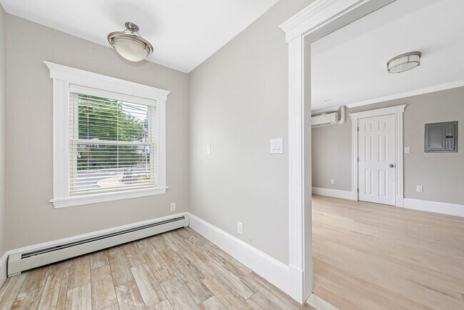 Building Photo - 600 Shirley St