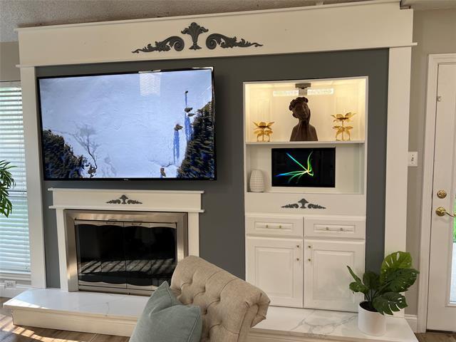 Building Photo - 4313 Kenwood Dr