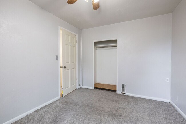 Building Photo - G47ON