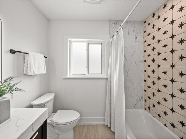 Building Photo - 6709 Cardinal Dr S