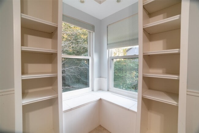 Building Photo - 570 Castle Ridge Dr