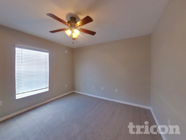 Building Photo - 2257 Barn Owl Ave