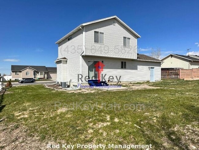 Building Photo - 700 S Single Family Home