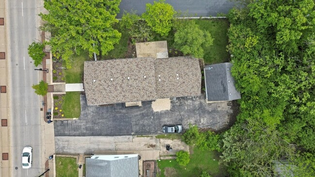 Building Photo - 9771 W 143rd St