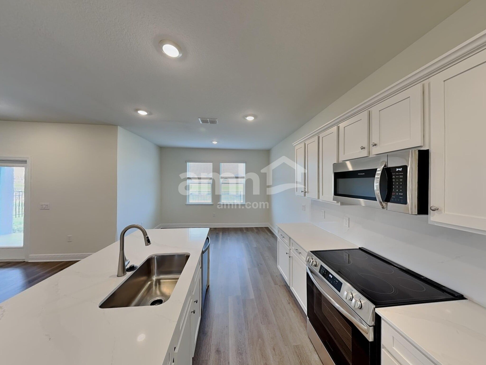 Building Photo - 5970 Sycamore Pl St