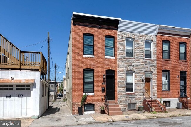 Building Photo - 734 S Robinson St