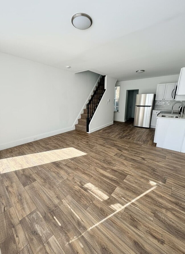 Building Photo - Charming 2-bedroom, 1-bathroom home in the...