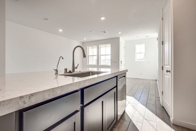 Building Photo - Sleek Contemporary Townhome with Open Layout in Prime Las Vegas Location