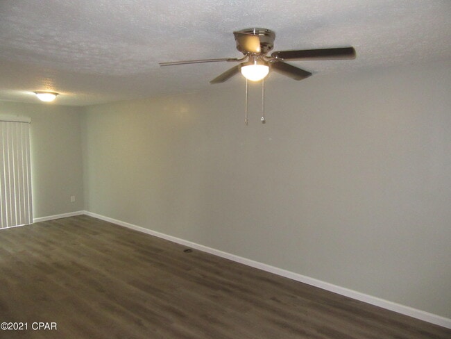 Building Photo - 2914 Sequoia Ave